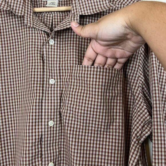 L.L. Bean Men's Large Long Sleeve Wrinkle Resistant Dress Shirt - Picture 4 of 5